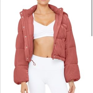 Alo Yoga Velvet Puffer
